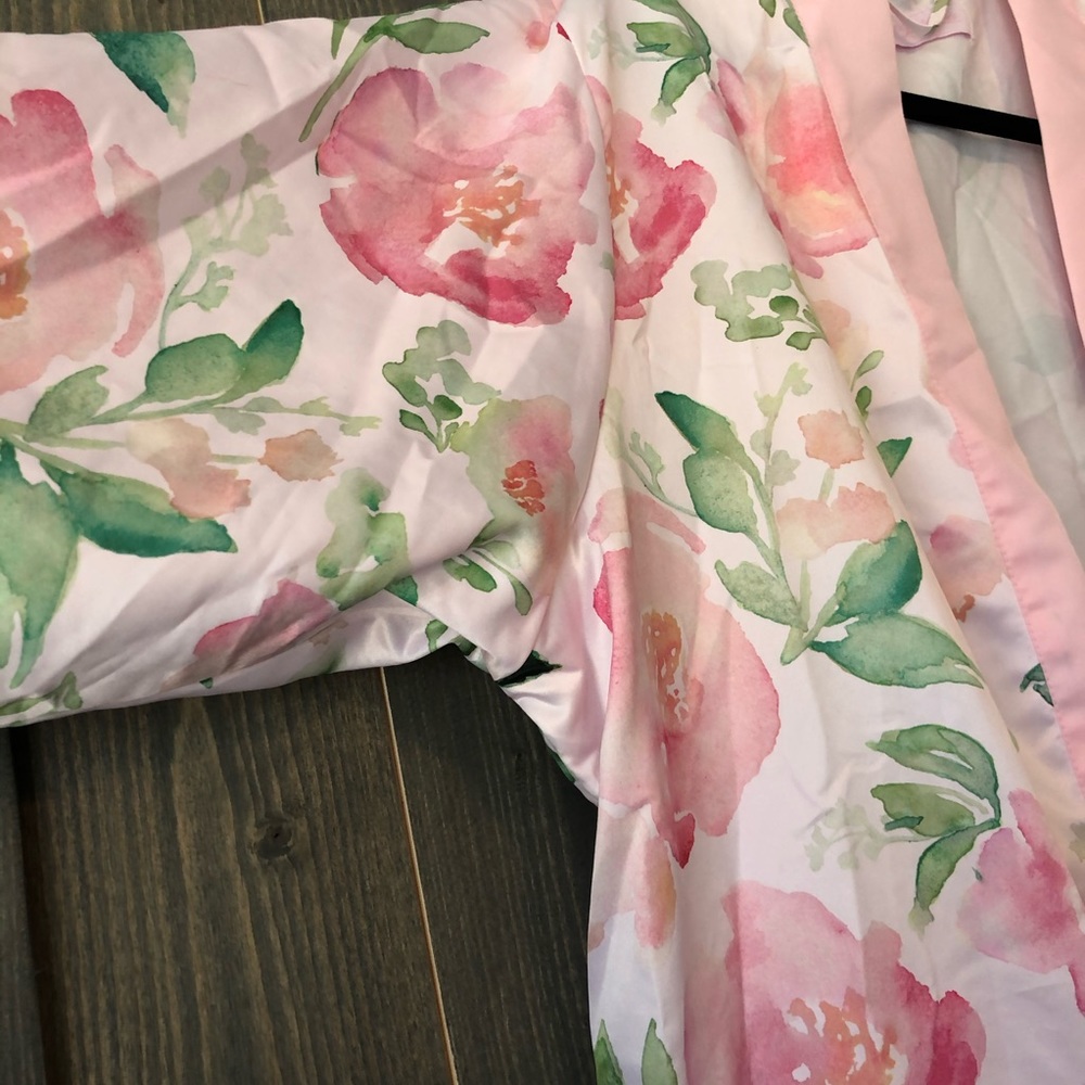 Pink Floral Robe - Picture 3 of 4